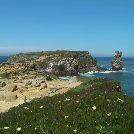 Peniche Surf Lodge 1-3